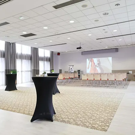 Mercure Grenoble Centre Porte Des Alpes 4* Grenoble