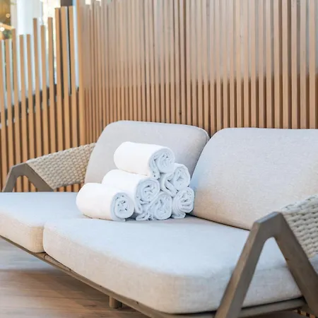 Mercure Centre Porte Des Alpes Hotel 4*
