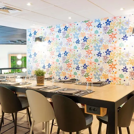Hotel Mercure Centre Porte Des Alpes 4*