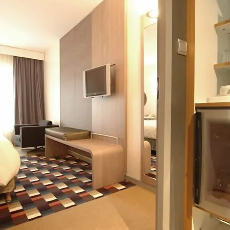 Mercure Centre Président Hotel 4*