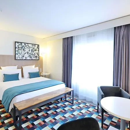 Mercure Centre Porte Des Alpes 4* גרנובל