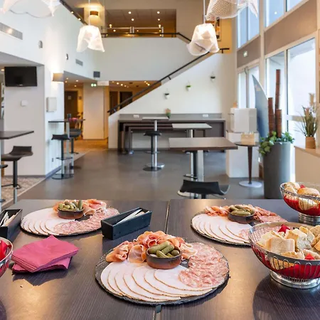Mercure Centre Porte Des Alpes 4*