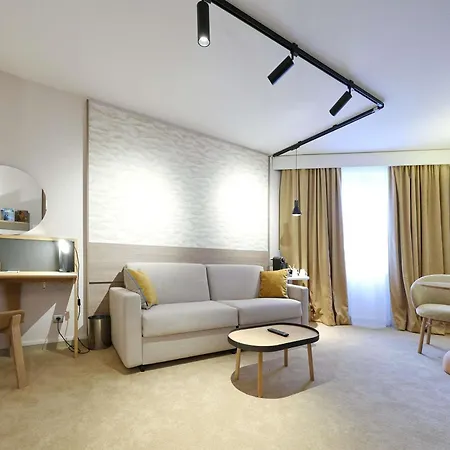 Mercure Centre Porte Des Alpes فندق 4*
