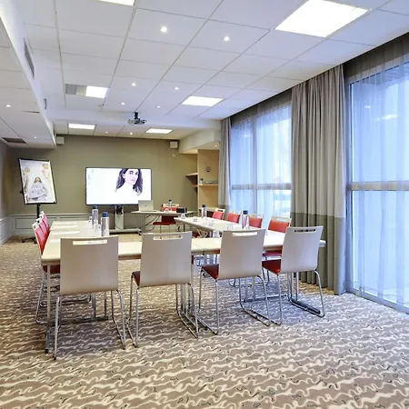 Mercure Centre Porte Des Alpes 4*
