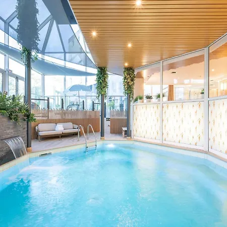 מלון Mercure Centre Porte Des Alpes גרנובל