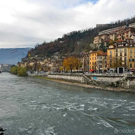 Hotel Mercure Centre Porte Des Alpes 4*