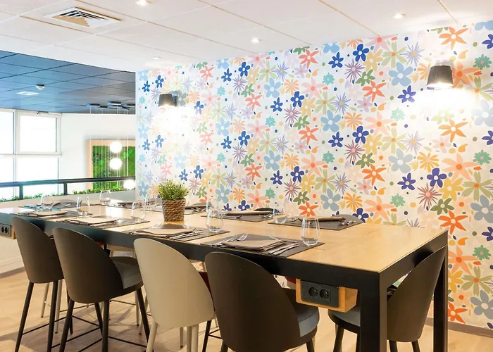 מלון Mercure Centre Porte Des Alpes גרנובל