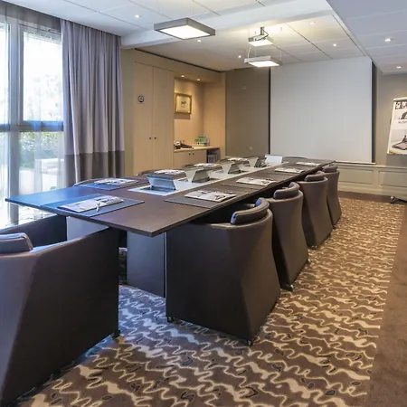 호텔 Mercure Centre Porte Des Alpes
