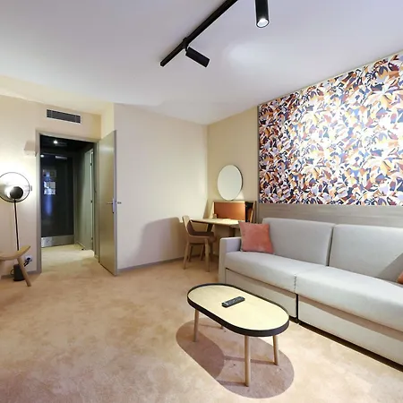 Mercure Centre Porte Des Alpes Hotel 4*